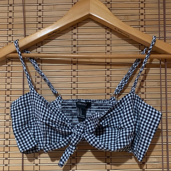 Cute Forever 21 cropped cami top